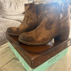 Diba True walnut grove boots